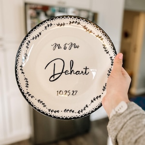 Personalized Wedding Gift, Mr and Mrs Custom Ceramic Plate, Last Name Est Date Sign, Bridal Shower Gift, Unique Wedding Keepsake
