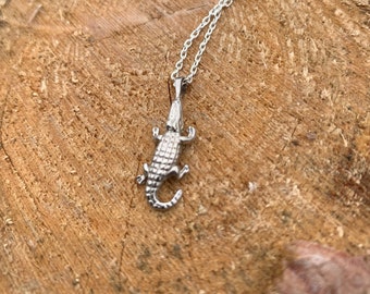 Silver 925 Crocodile / Alligator Pendant and chain.