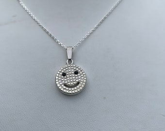 925 Silver Smiley Face Pendant with Sapphires for the eyes