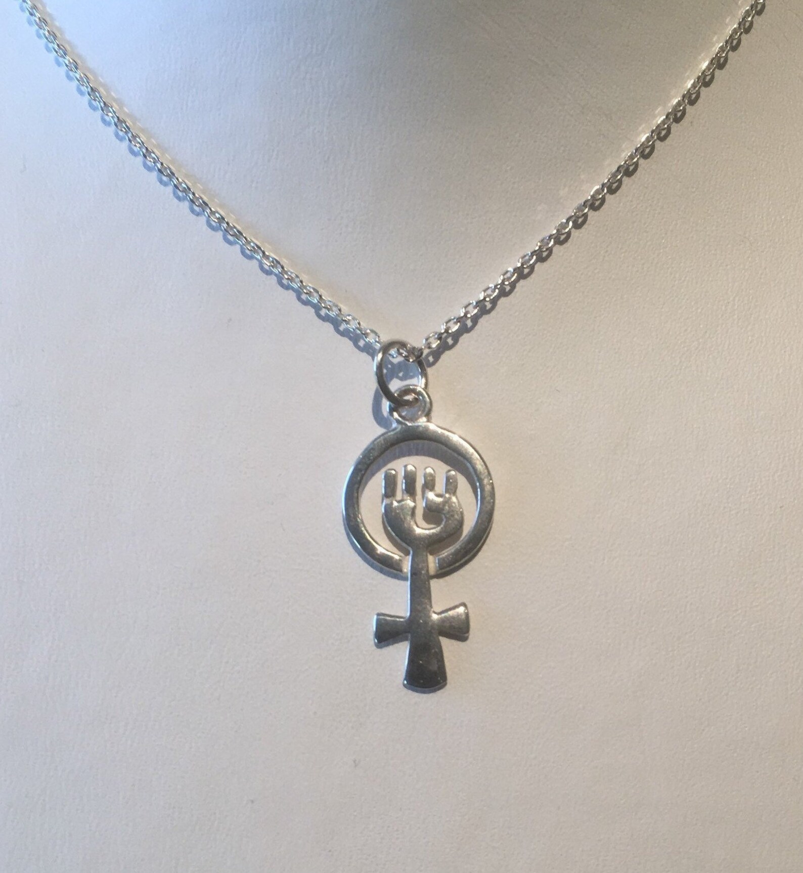 925 Sterling Silver Feminist Venus Fist Necklace feminist - Etsy UK