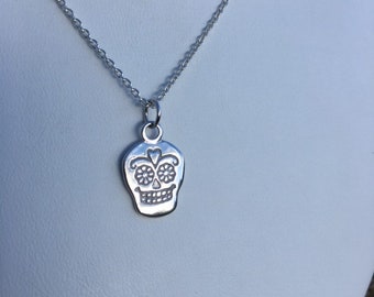 925er Silber Tag der Toten Anhänger. 925er Silber Zuckerschädel. Mexikanisch. Dia de los Muertos