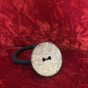 Fat hair tie with coconut shell button decoration