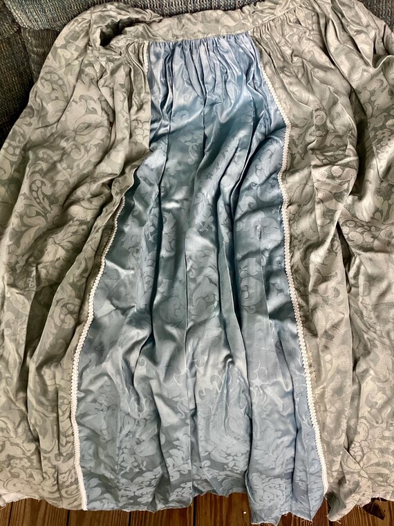 Renaissance Medieval Woman’s Dress Gown Costume View 6