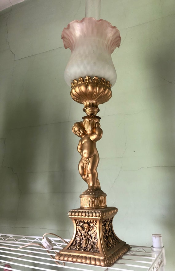 Cherub pillar lamp