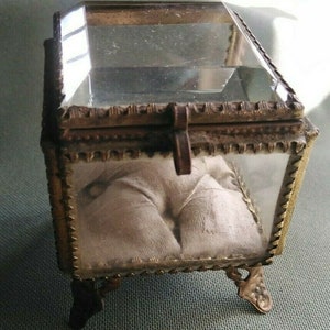 French Crstal Glass Vitrine trinket Casket Box