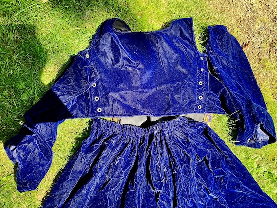 Renaissance Medieval Tudor Velour gown Costume - image 7