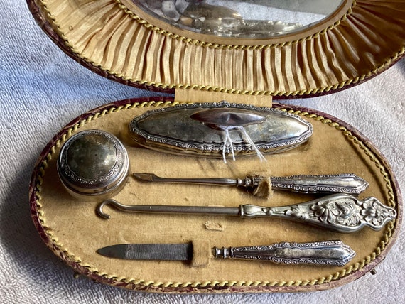 Silver Victorian Vanity Set