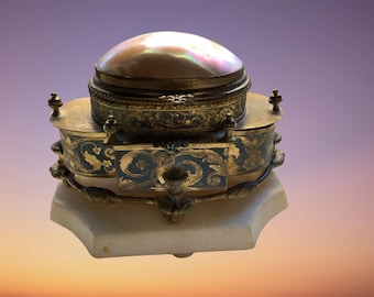 French Mother of Pearl Mop Casket Box