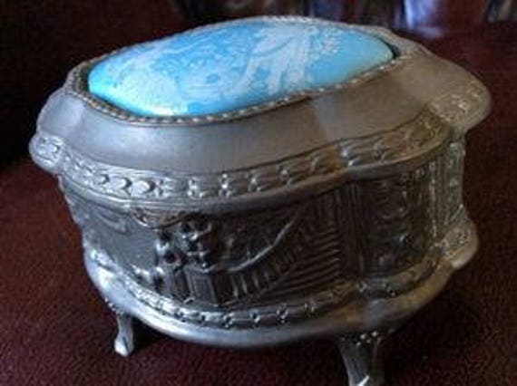 Antique Faux Pat Sur Pat Casket Box