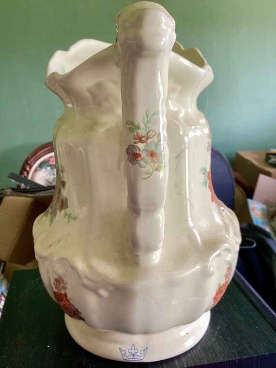 花柄ウォーターピッチャー：装飾的な陶器の花瓶 - Etsy 日本