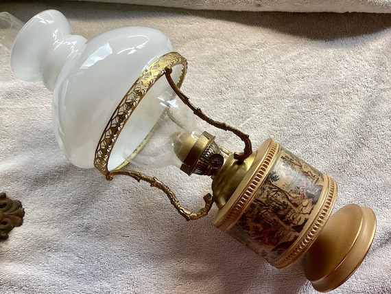 Italian Dacoro Oil Lamp