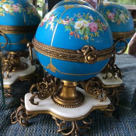 French Scent Perfume Casket Stand