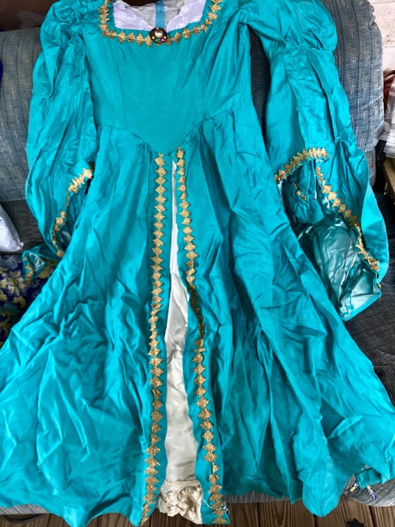 Renaissance Medieval Tudor Gown Dress with Hat Headdress Costume