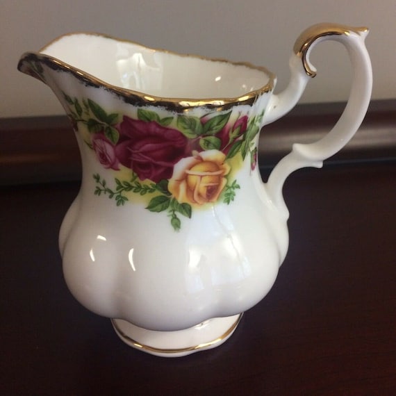 Royal Albert Old Country Roses Creamer