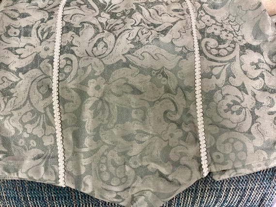 Renaissance Medieval Woman’s Dress Gown Costume View 2