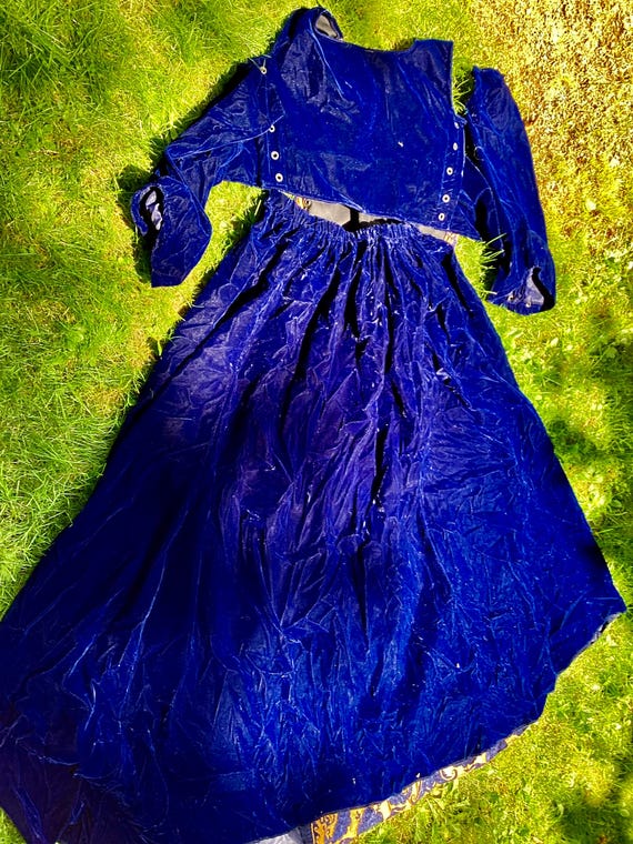 Renaissance Medieval Tudor Velour gown Costume - image 6