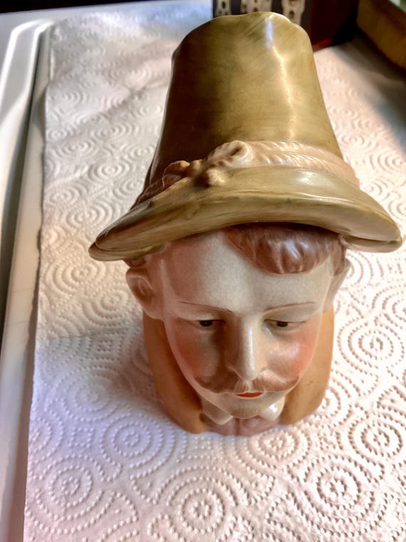 Tobacco Magolica Figure Humidor Tyroleon  Man Casket Box Jar