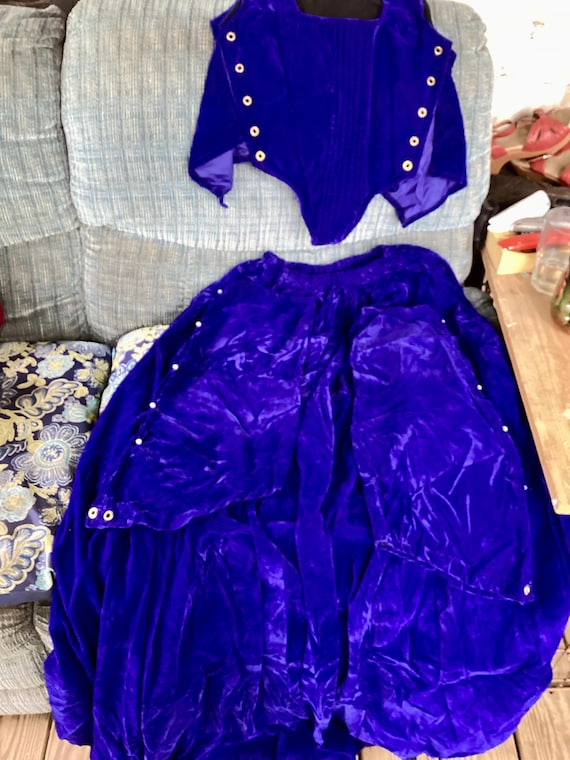 Renaissance Medieval Tudor Woman’s Gown Dress Costume