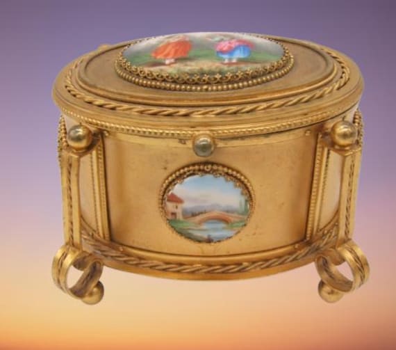 Guttin Porcelain Enamel Cameo Casket Box