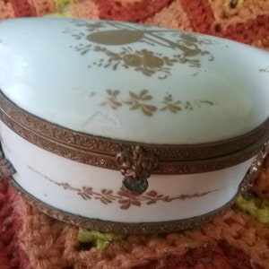 Caja de porcelana francesa