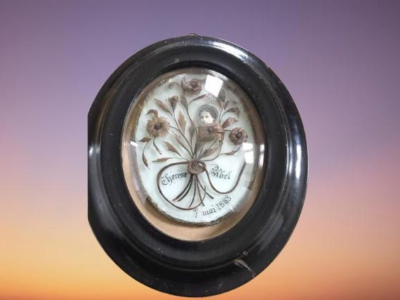 French Mourning Hair Frame