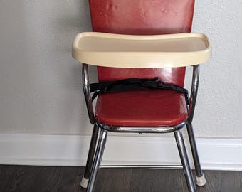 赤いビニール製のハイチェア、ヴィンテージ風装飾、トレイ付き、状態良好、トリプルAプロダクツ