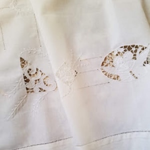 Vintage Linen Cut Work Cherubs Floral Mantel or Dresser Scarf Cotton Embroidered White 40 x 26