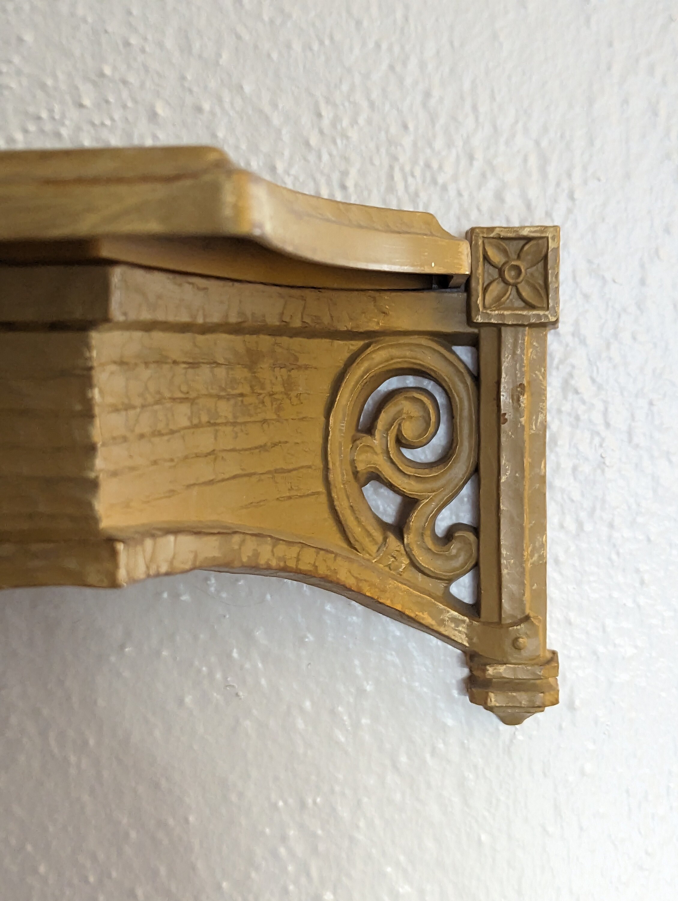 Syroco Gold Ornate Wall Shelf 1960's Hollywood Regency Mid Century Floating Shelf Plastic 3012