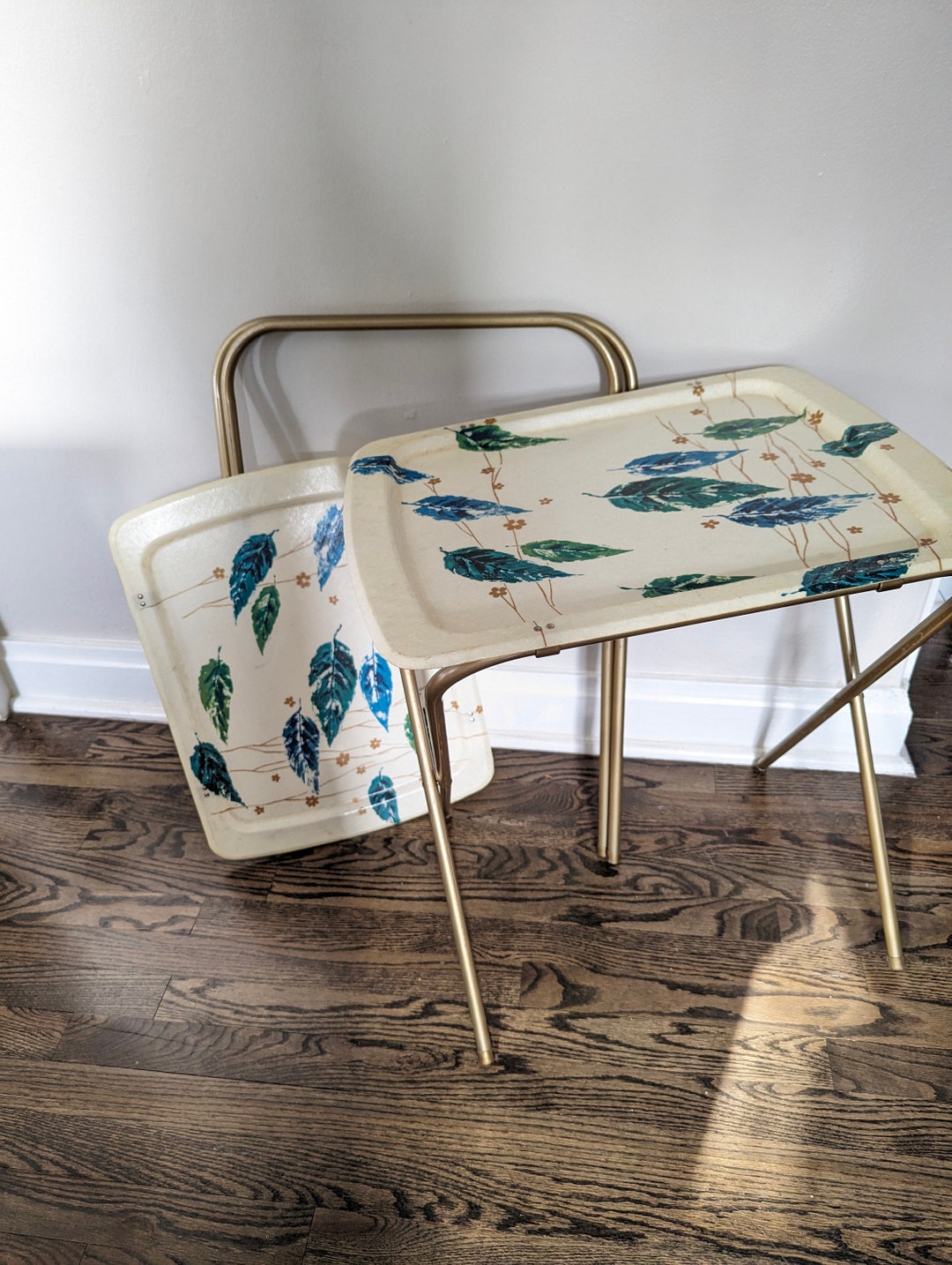 Floral Fiberglass TV Tray Set of Two Stand Vintage Blue Green Leaves