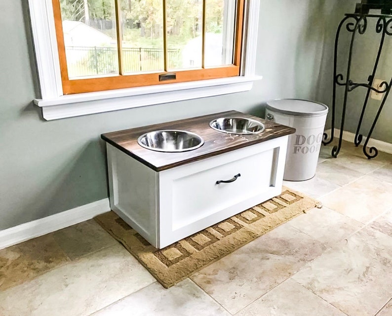 Dog Feeding Station