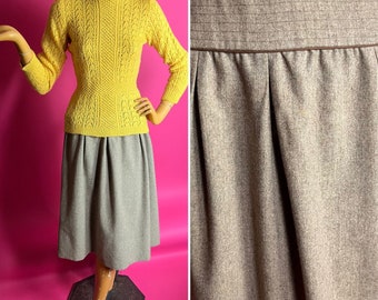 1970s YSL Rive Gauche Pale Brown Wool Fleck Skirt with Wide Fitted Waist, Fuller Skirt, Concealed Pockets, Size FR44