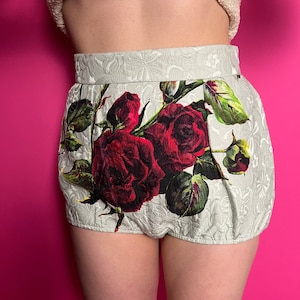 Red bubble shorts outlet