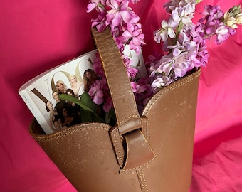 1950s Tan Leather Bucket Bag, OpenTop, Wide Handle