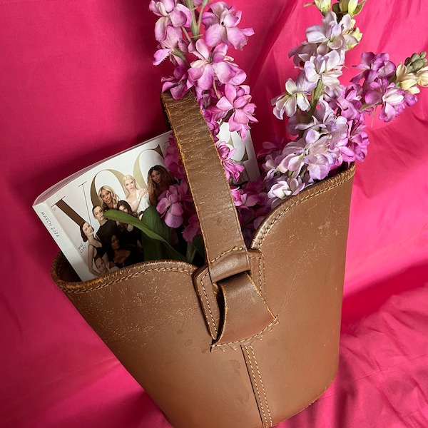 1950s Tan Leather Bucket Bag, OpenTop, Wide Handle