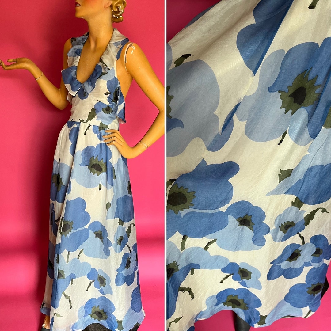 Vintage 1960s Hardy Amies Blue Velvet Coat