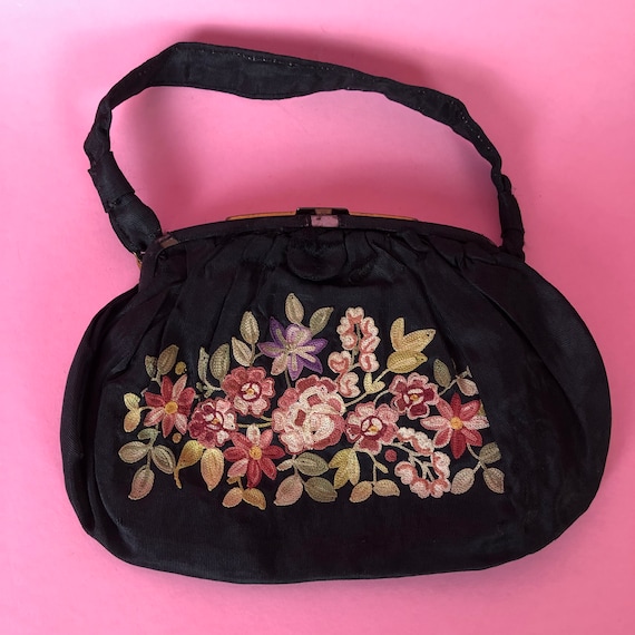 Lovely 1910s 1920s French Embroidered Handbag Purs