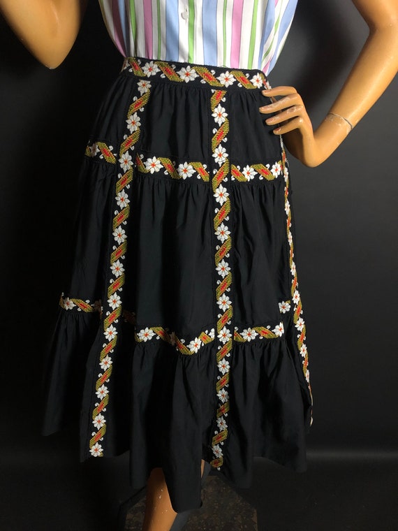 1950s Black Cotton Tiered Folk Art Style Skirt wi… - image 3