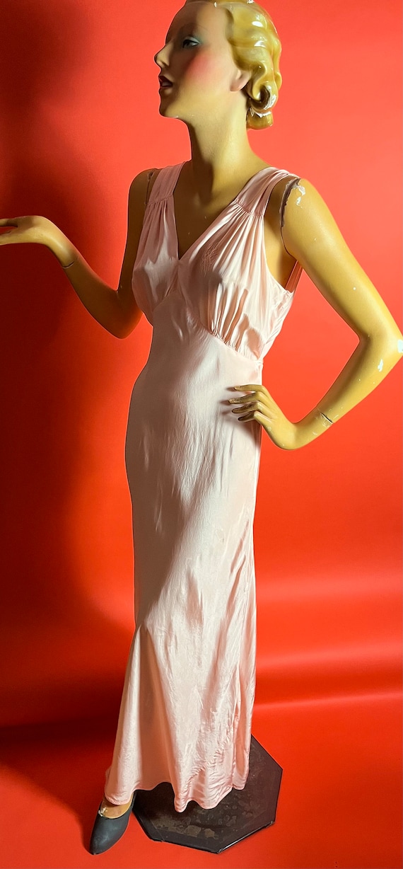 1930s 1940s Peachy Pink Bias Cut Rayon Nightgown … - image 7