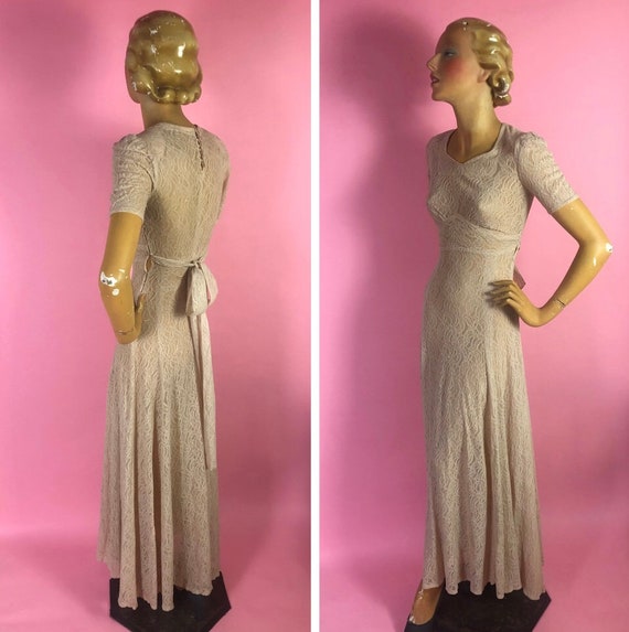 1930s 1940s Pale Shell Pink Lace Gown with Tie Ba… - image 3