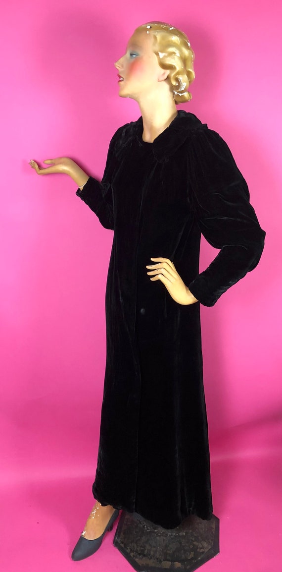 1930s Full Length Black Velvet Frock Coat with Le… - image 7