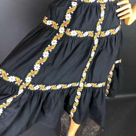1950s Black Cotton Tiered Folk Art Style Skirt wi… - image 7