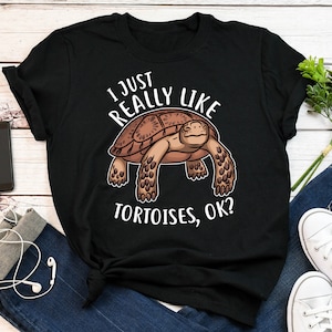 Tortoise Shirt, Women Men, Pet Reptile Tshirt, Turtle Lover Gift, Sulcata Tortoise, Funny Animal T-Shirt, Cute Graphic Tee, Tops, Mom, Dad