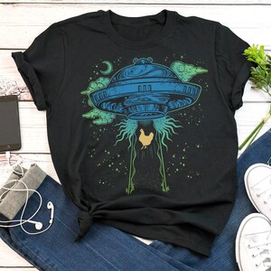 Camiseta de pollo OVNI, para mujeres y hombres, regalo para amantes de los pollos, linda camiseta de pájaro, camiseta de extraterrestre del Área 51, camiseta de gallina, camisetas de gallina mascota, extraterrestre