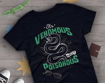 Camiseta divertida de serpiente, camiseta unisex, regalo para amantes de las serpientes, camiseta divertida de reptiles, camiseta gráfica "Venenosa, no tóxica", camisetas de pitón, azul marino
