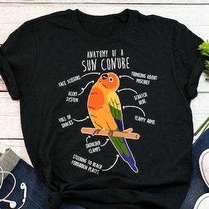 Sonnensittich Shirt, Frauen, Männer, lustiger Papageien-Liebhaber-Geschenk, niedliches Haustier-T-Shirt, Vogel Meme Humor, Anatomie, Conure Mom, Conure Dad, Ornithologe