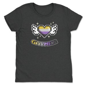 a black t - shirt with a pixel heart and the words geekkid on