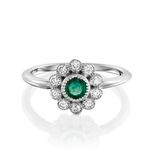 Emerald Diamond Flower Ring, Flower Engagement Ring, Alternative Engagement Ring, Floral Diamond Band, Jewelry Gift, Big Diamond Ring