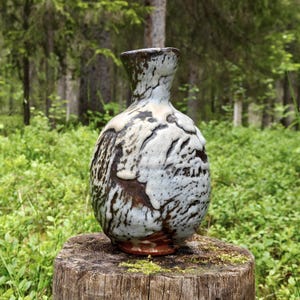 Tsukigata Nahiko Shino vaas, Onishino kunstaardewerk Tsubo uit Japan