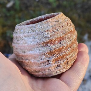 Hideki Yanashita (b. 1967) Shigaraki sake cup guinomi, Contemporary Japan art