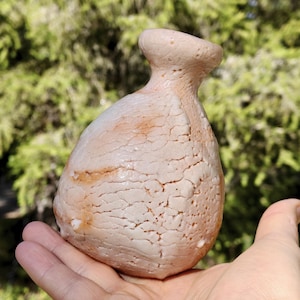 Vaso per fiori Shino per Ikebana di Yamada Seiji, vera ceramica Mino giapponese cotta a legna.